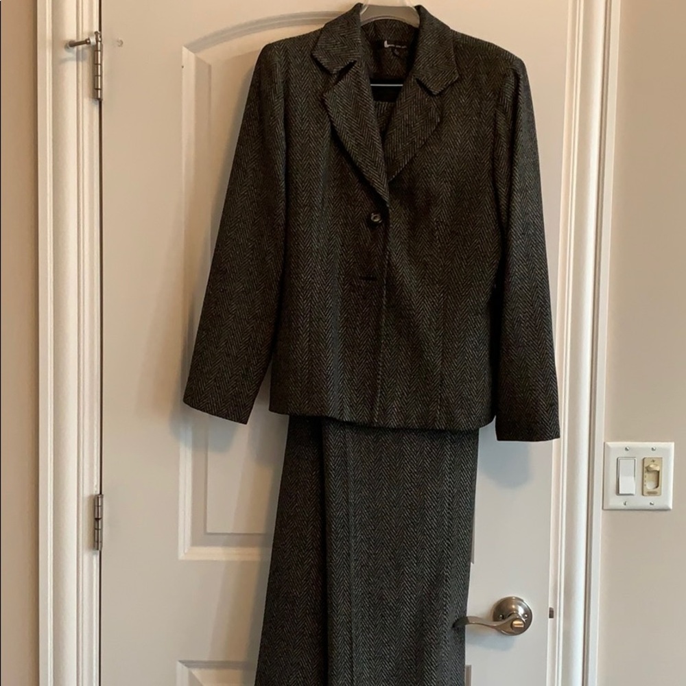Suit